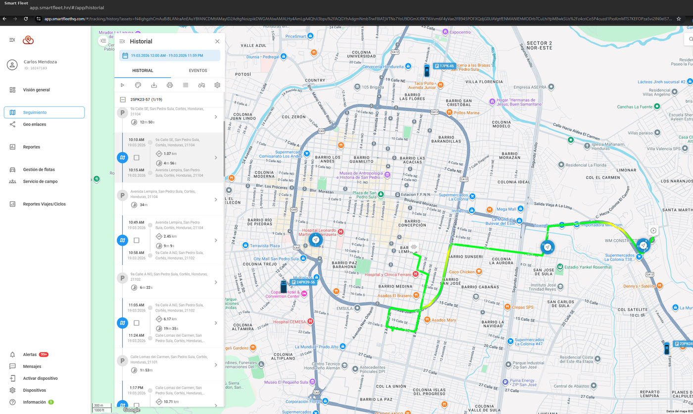 Pantalla de SmartFleet con mapa e historial de ruta